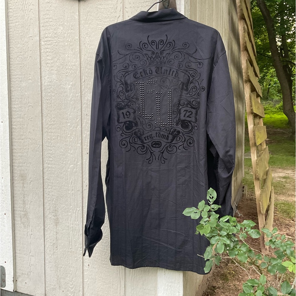 Men’s Ecko Unltd. Classic Studded Black Velvet Accented Button Down Shirt!